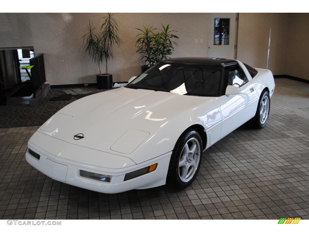 Arctic White 1996 Chevrolet Corvette Coupe Exterior Photo #48989285