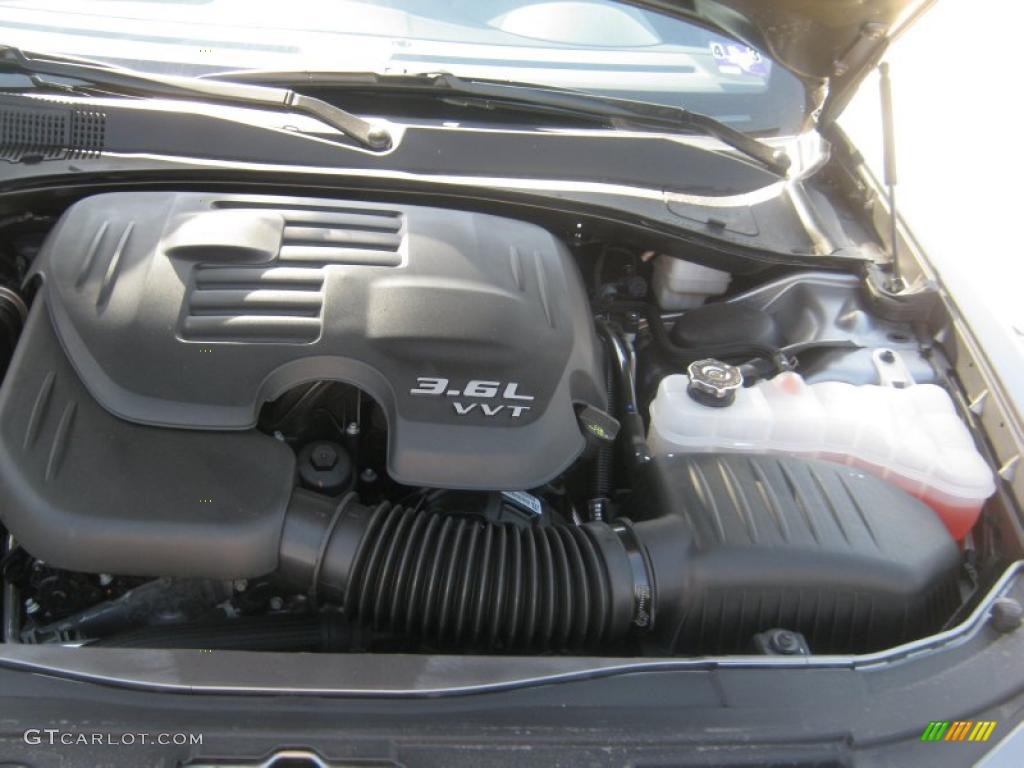 2011 Chrysler 300 Limited 3.6 Liter DOHC 24-Valve VVT Pentastar V6 Engine Photo #48989432