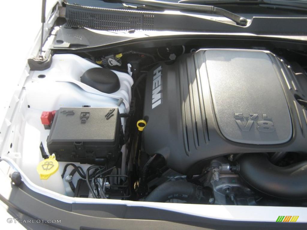 2011 Chrysler 300 C Hemi 5.7 Liter HEMI OHV 16-Valve V8 Engine Photo #48989820