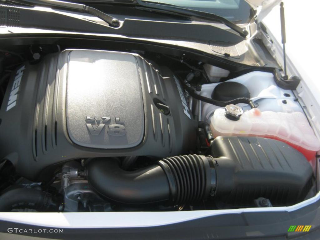 2011 Chrysler 300 C Hemi 5.7 Liter HEMI OHV 16-Valve V8 Engine Photo #48989834