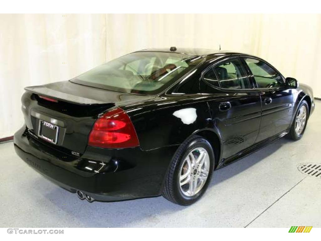 2005 Grand Prix GTP Sedan - Black / Ebony/Dark Pewter photo #3