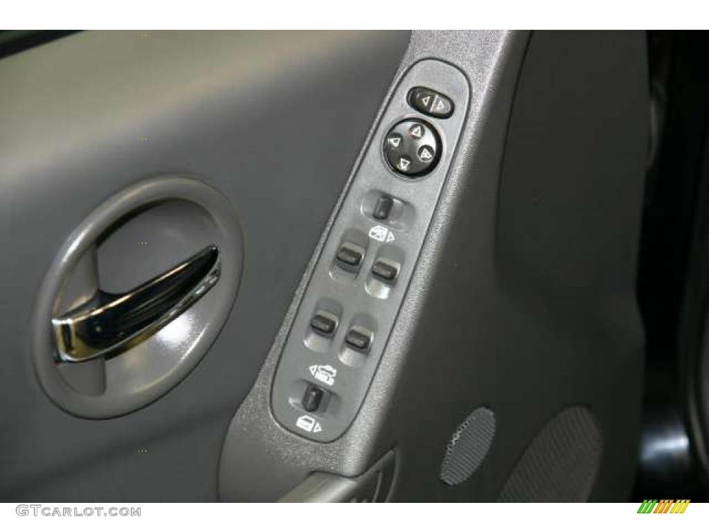 2005 Grand Prix GTP Sedan - Black / Ebony/Dark Pewter photo #7