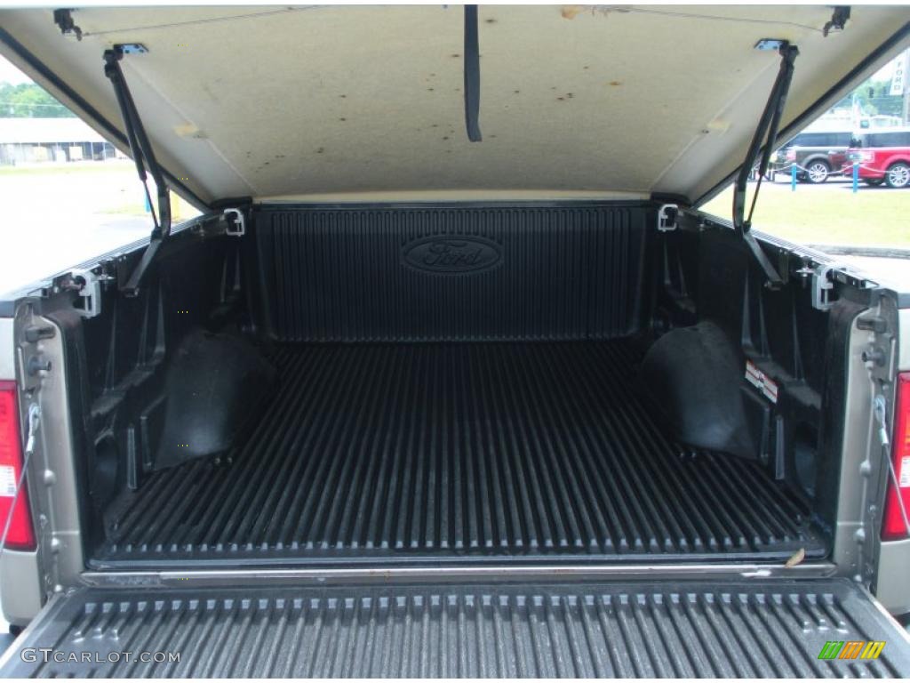 2004 F150 XLT SuperCab - Arizona Beige Metallic / Tan photo #23