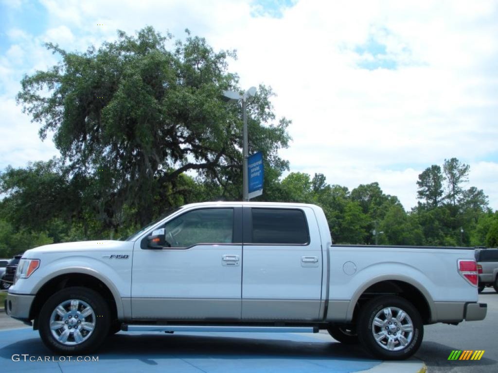 2010 F150 Lariat SuperCrew - Oxford White / Tan photo #2