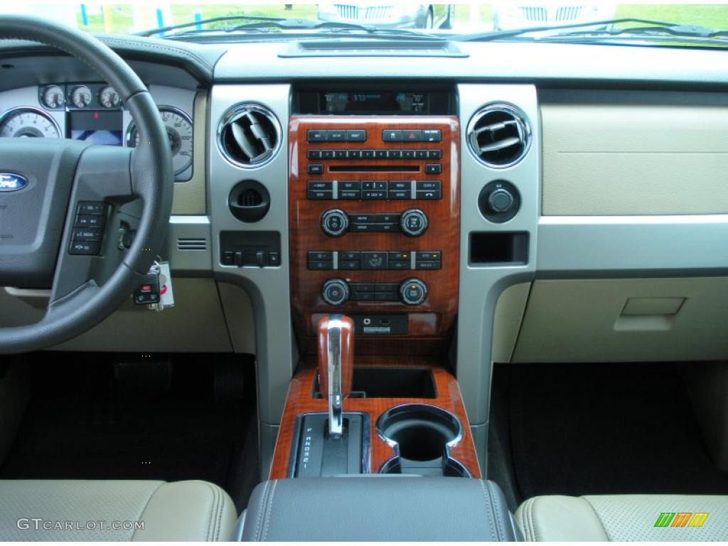 2010 F150 Lariat SuperCrew - Oxford White / Tan photo #18
