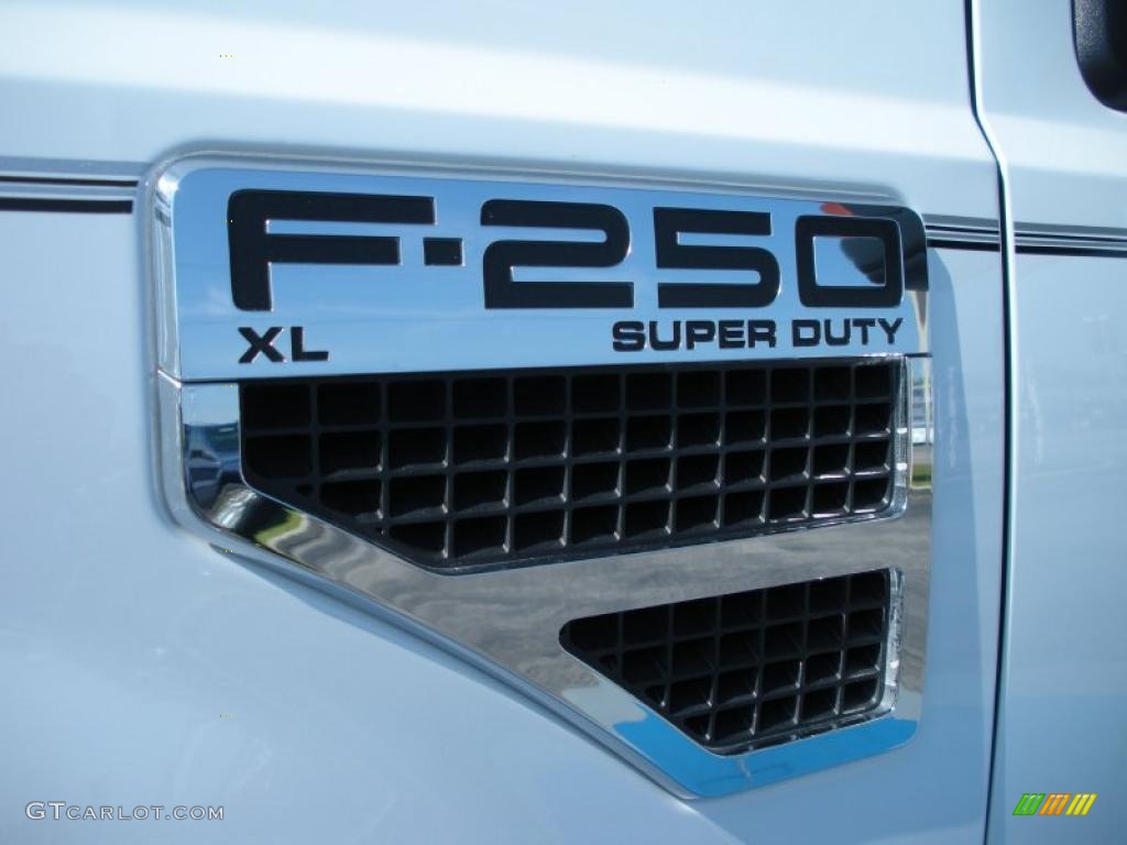 2010 Ford F250 Super Duty XL SuperCab Marks and Logos Photo #48993269