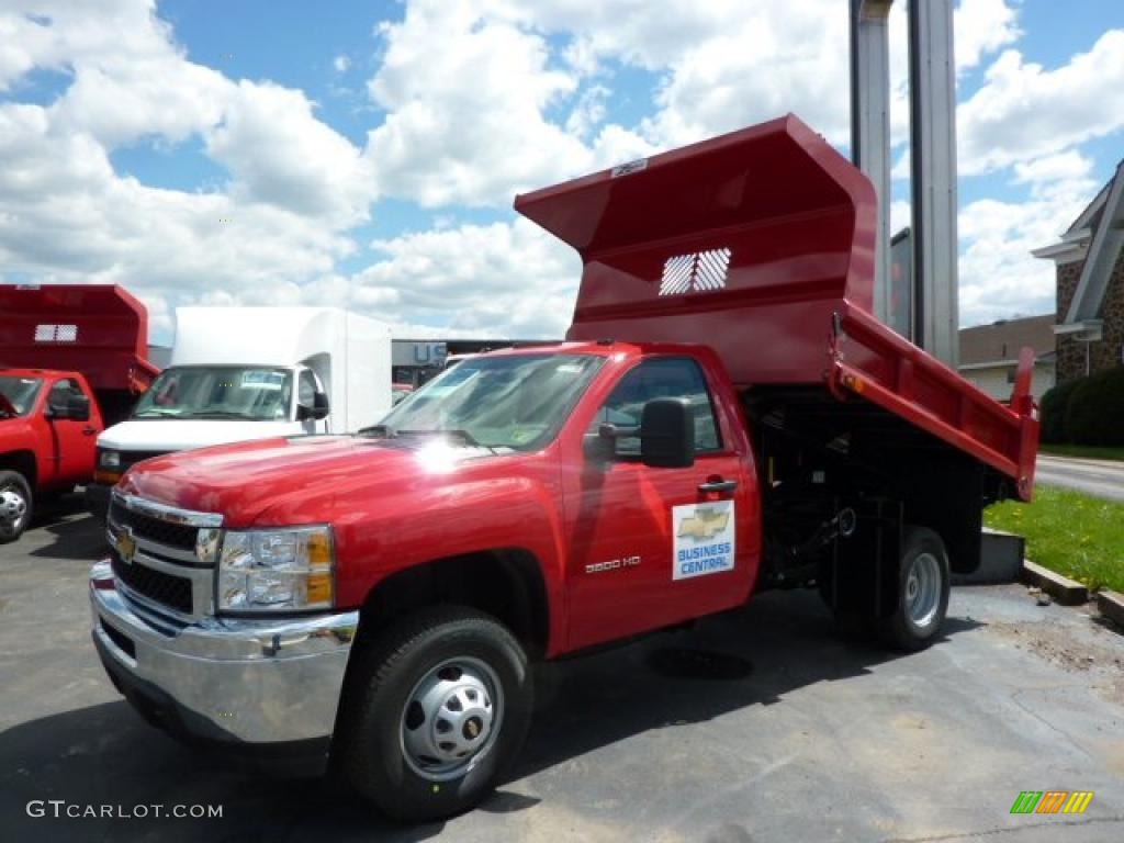 2011 Silverado 3500HD Regular Cab 4x4 Chassis Dump Truck - Victory Red / Dark Titanium photo #3