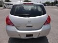 Brillant Silver - Versa 1.8 S Hatchback Photo No. 11