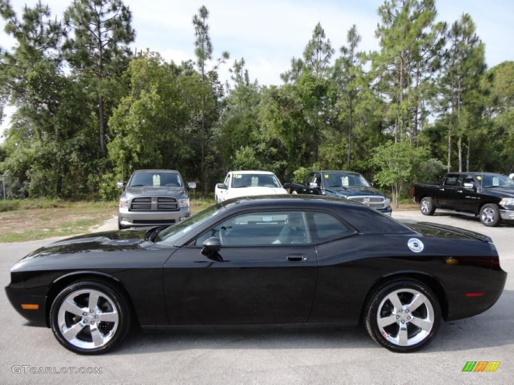 Brilliant Black Crystal Pearl Coat 2009 Dodge Challenger R/T Exterior Photo #48995801