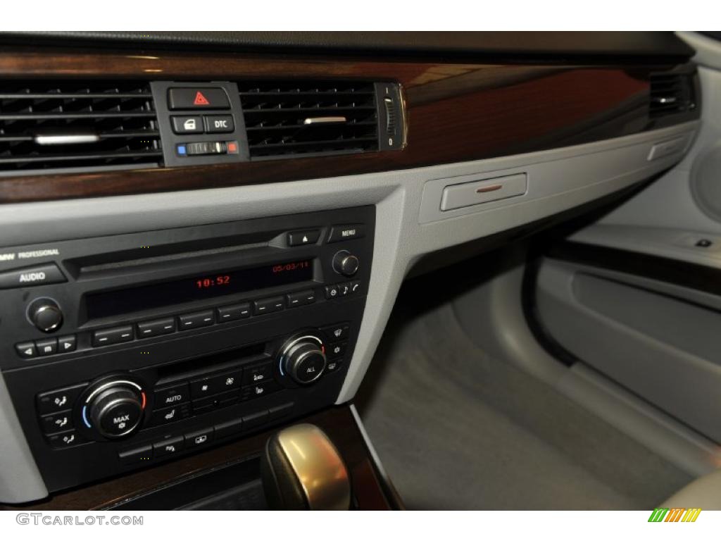 2010 3 Series 335i Sedan - Blue Water Metallic / Gray Dakota Leather photo #25
