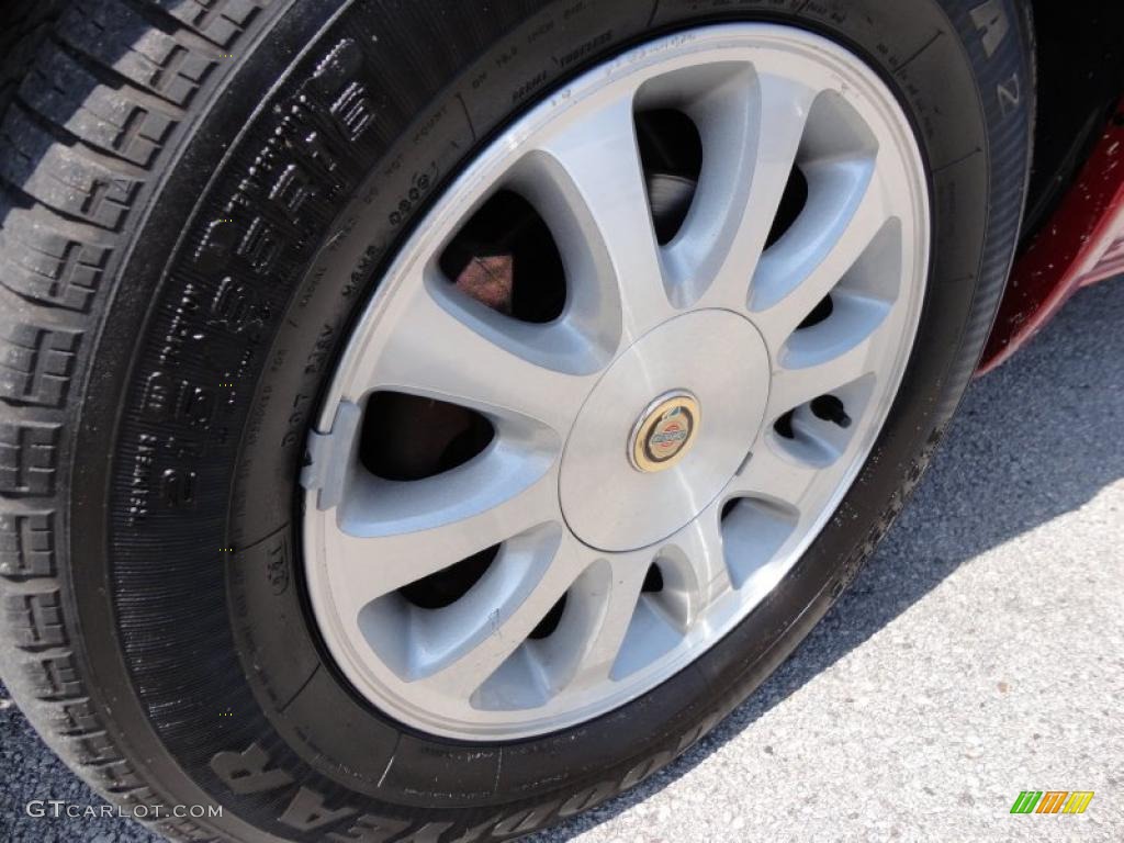 2002 Chrysler Town & Country LXi Wheel Photo #48998600