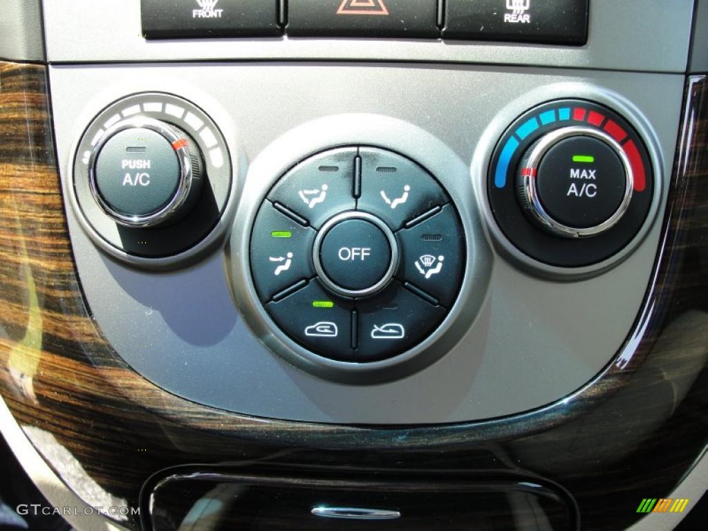 2011 Hyundai Santa Fe GLS Controls Photo #48999185