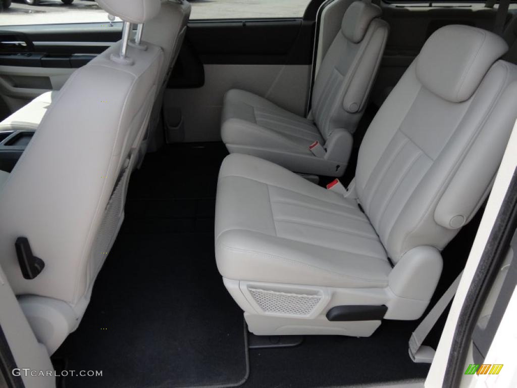 2009 Grand Caravan SXT - Stone White / Dark Slate Gray/Light Shale photo #7