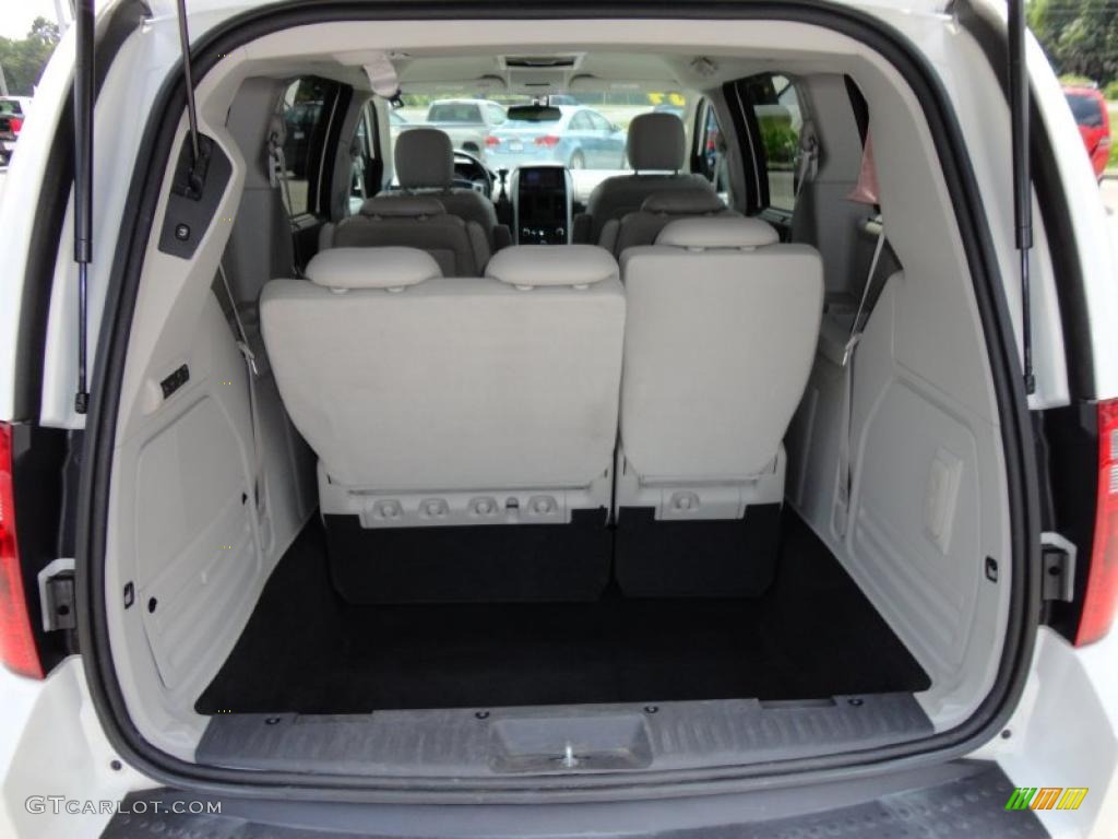 2009 Grand Caravan SXT - Stone White / Dark Slate Gray/Light Shale photo #9