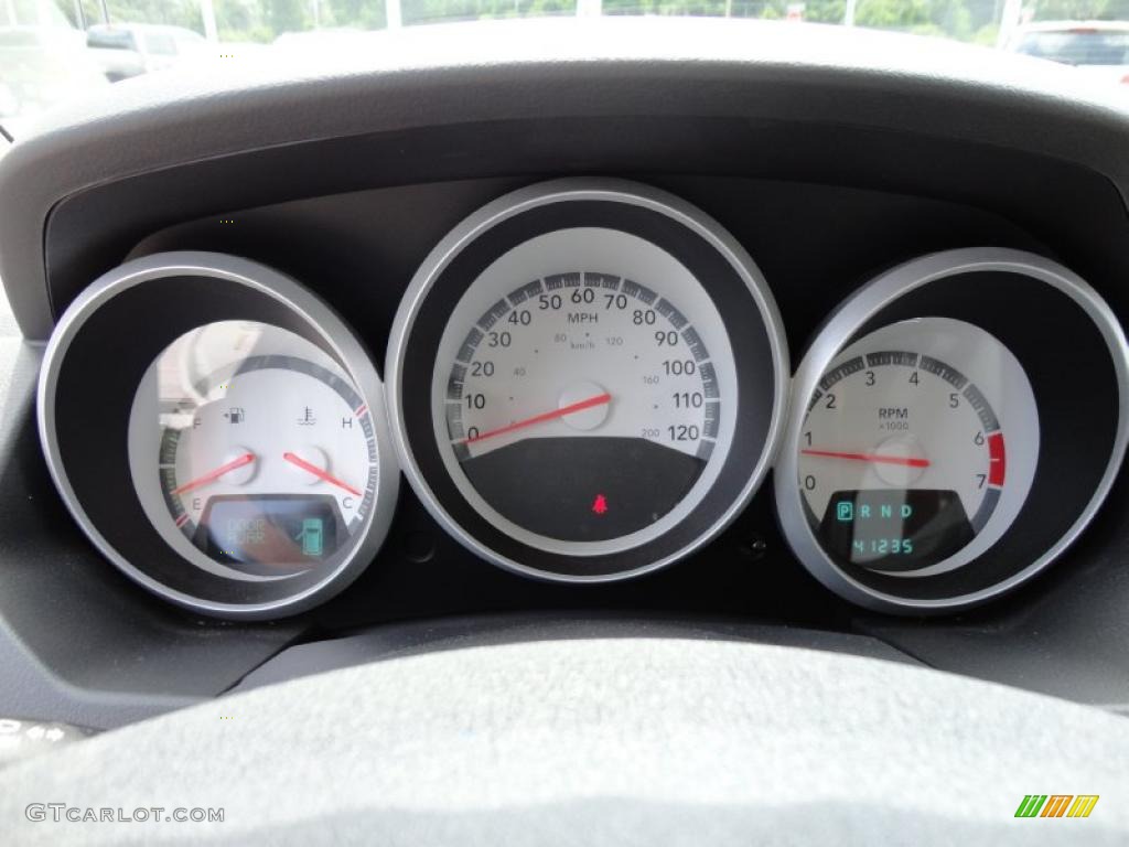 2009 Grand Caravan SXT - Stone White / Dark Slate Gray/Light Shale photo #29