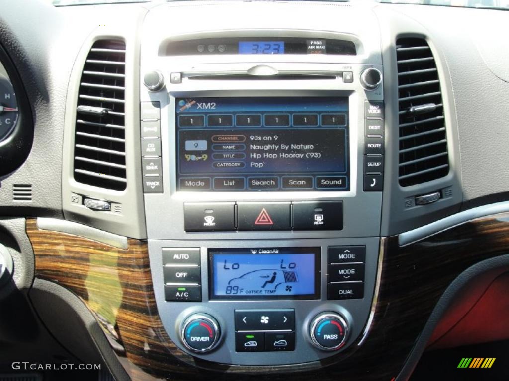 2011 Hyundai Santa Fe Limited Controls Photo #49000319