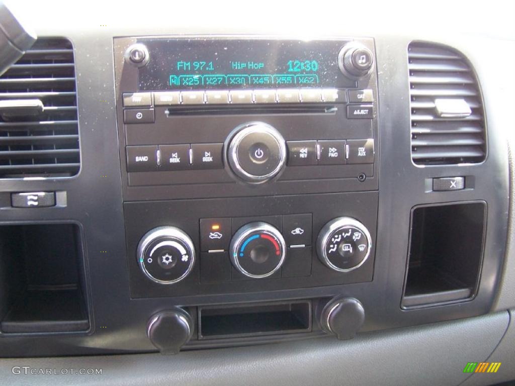 2008 Chevrolet Silverado 1500 LS Extended Cab Controls Photos