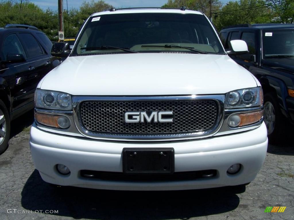 2004 Yukon Denali AWD - Summit White / Sandstone photo #2