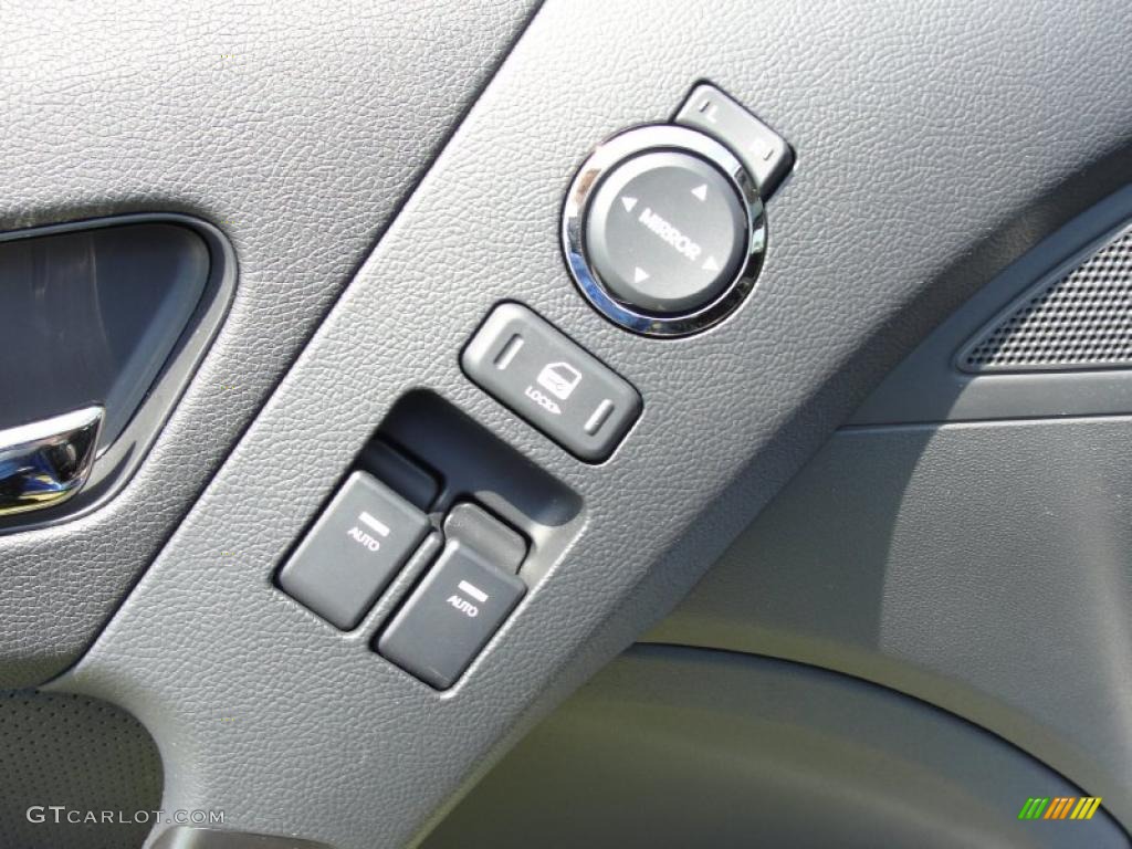 2011 Hyundai Genesis Coupe 3.8 Controls Photo #49002050