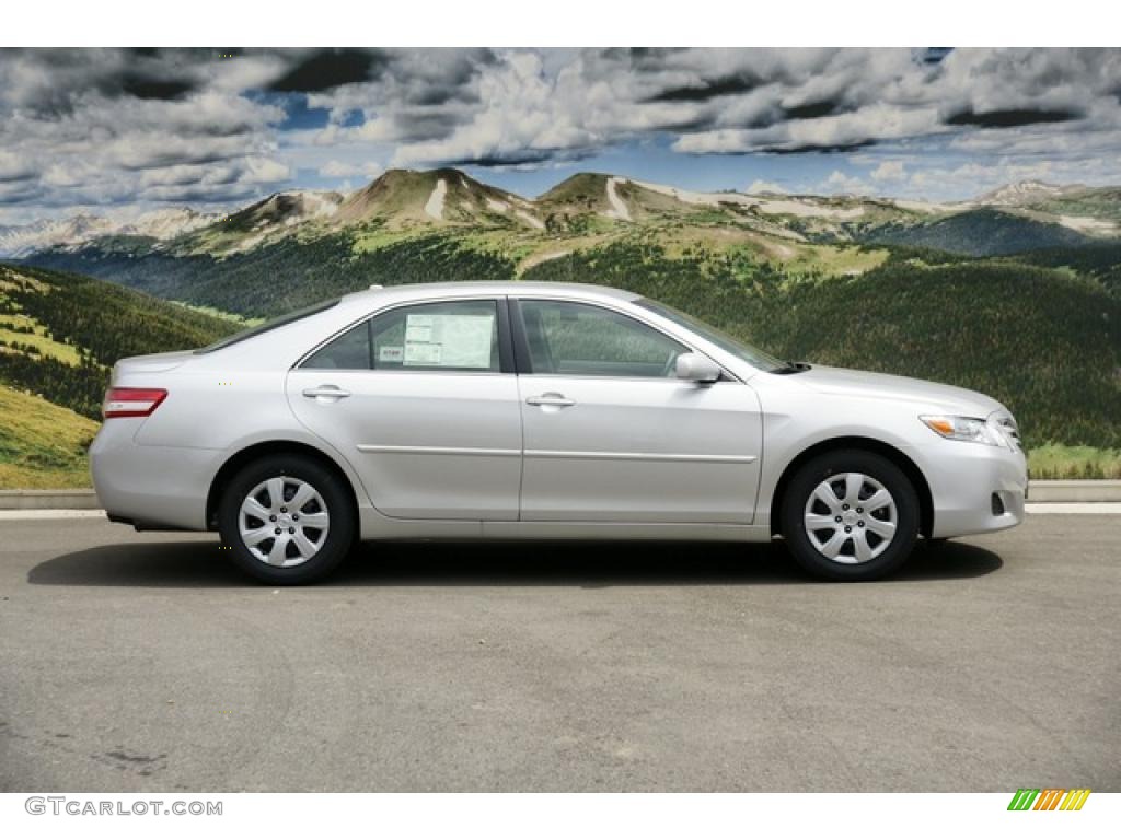 Classic Silver Metallic 2011 Toyota Camry LE Exterior Photo #49002234
