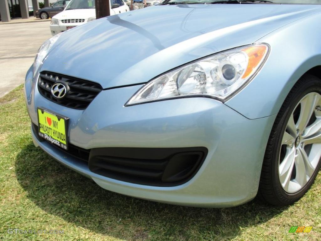 2011 Genesis Coupe 2.0T - Acqua Minerale Blue / Black Cloth photo #10