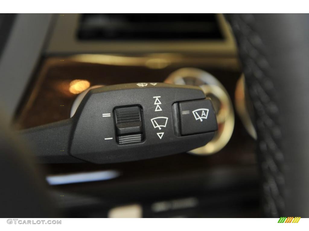 2011 Z4 sDrive30i Roadster - Jet Black / Beige photo #9