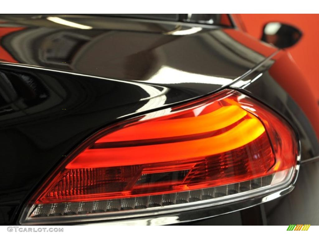 2011 Z4 sDrive30i Roadster - Jet Black / Beige photo #17