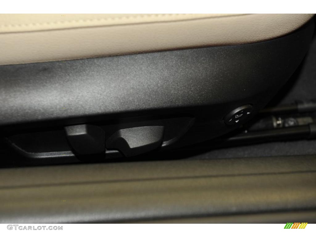 2011 Z4 sDrive30i Roadster - Jet Black / Beige photo #45