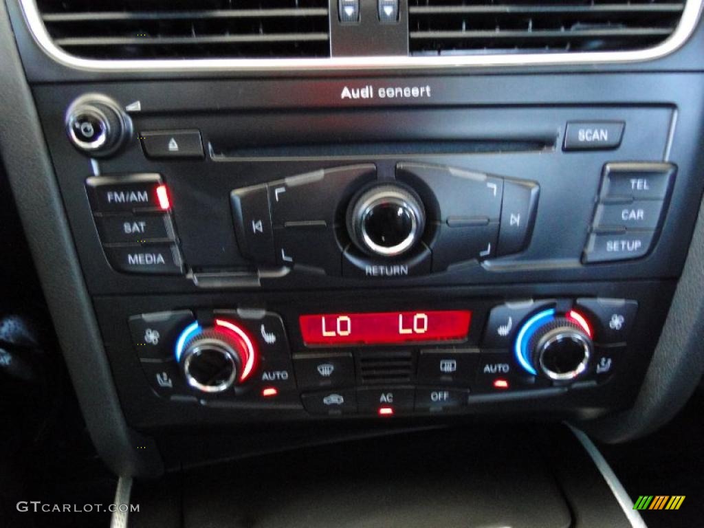 2010 Audi A5 3.2 quattro Coupe Controls Photo #49005548