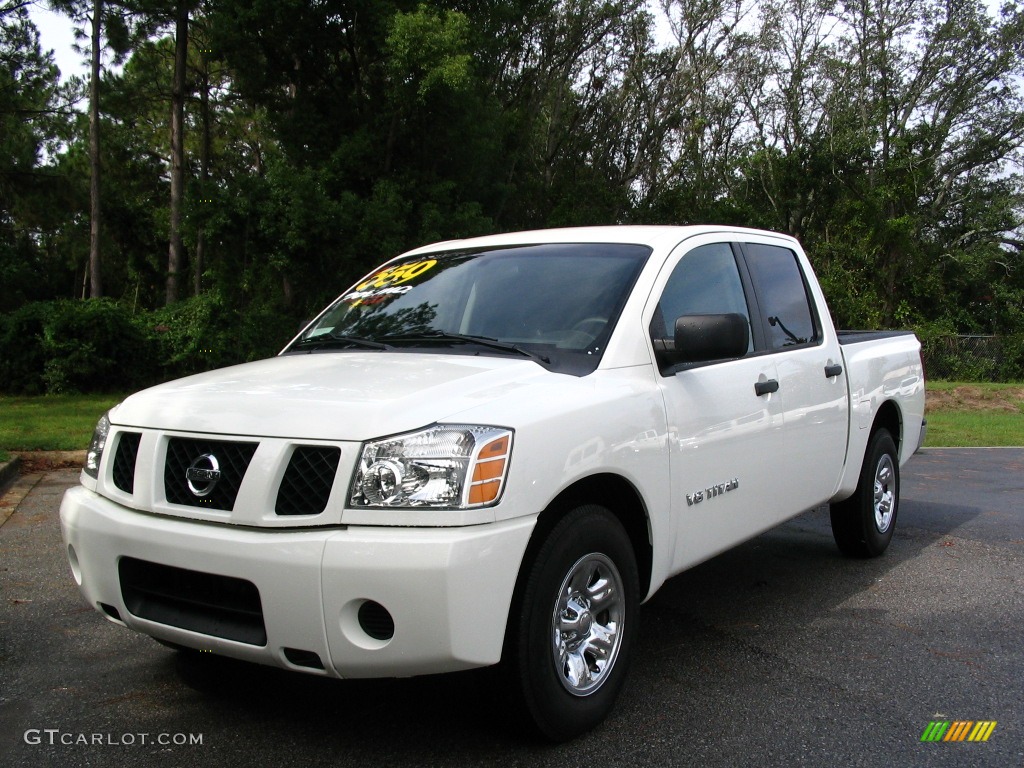 White Nissan Titan