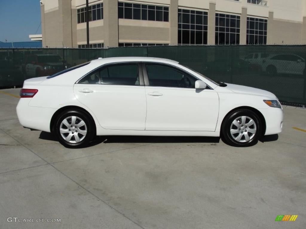 2010 Camry LE - Super White / Ash Gray photo #2