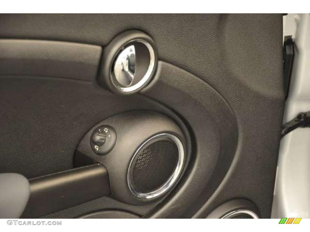 2011 Cooper Convertible - White Silver Metallic / Carbon Black photo #13