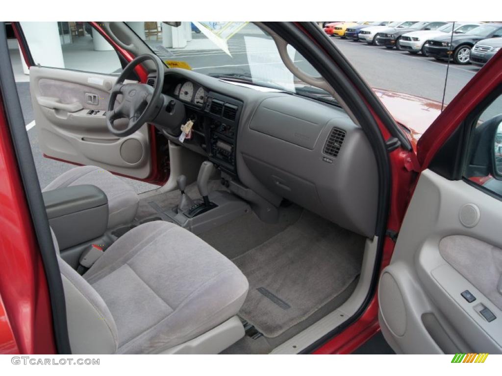 Charcoal Interior 2002 Toyota Tacoma V6 TRD Xtracab 4x4 Photo #49013681