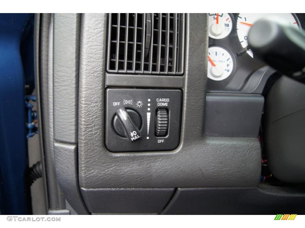 2005 Dodge Ram 3500 Laramie Quad Cab 4x4 Controls Photo #49015037