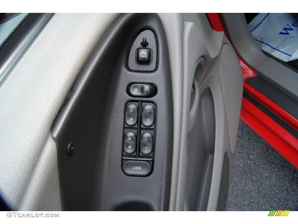 2004 Ford Mustang V6 Convertible Controls Photo #49015331