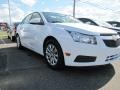 Summit White - Cruze LT Photo No. 2
