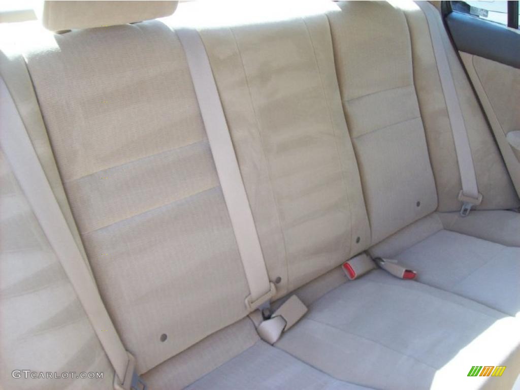 2003 Accord DX Sedan - Desert Mist Metallic / Ivory photo #13