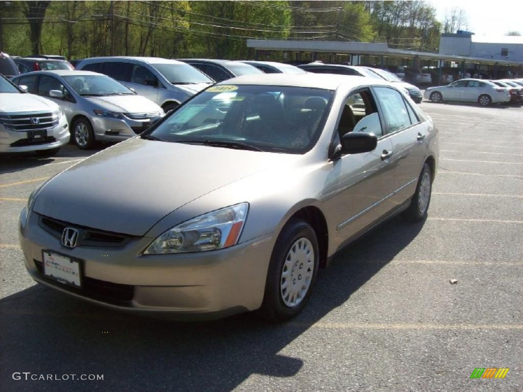 2003 Accord DX Sedan - Desert Mist Metallic / Ivory photo #19