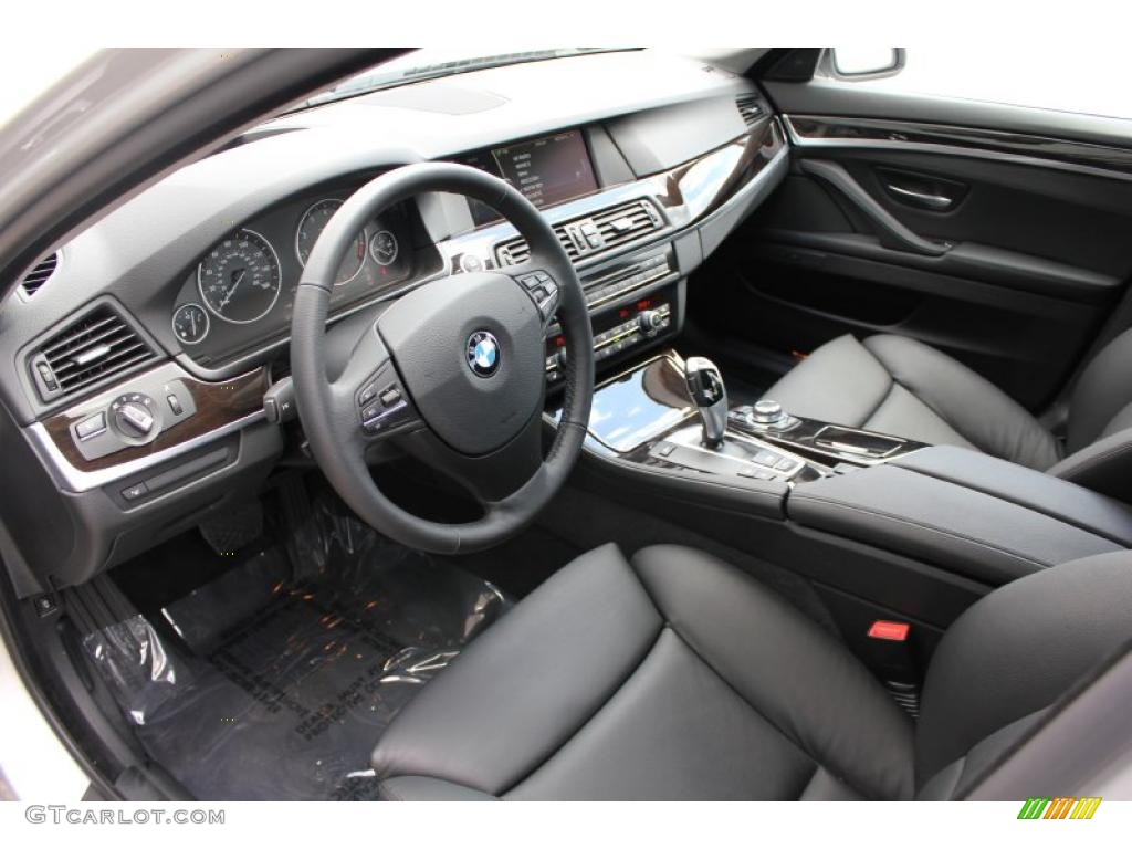 Black Interior 2011 BMW 5 Series 535i xDrive Sedan Photo #49023404