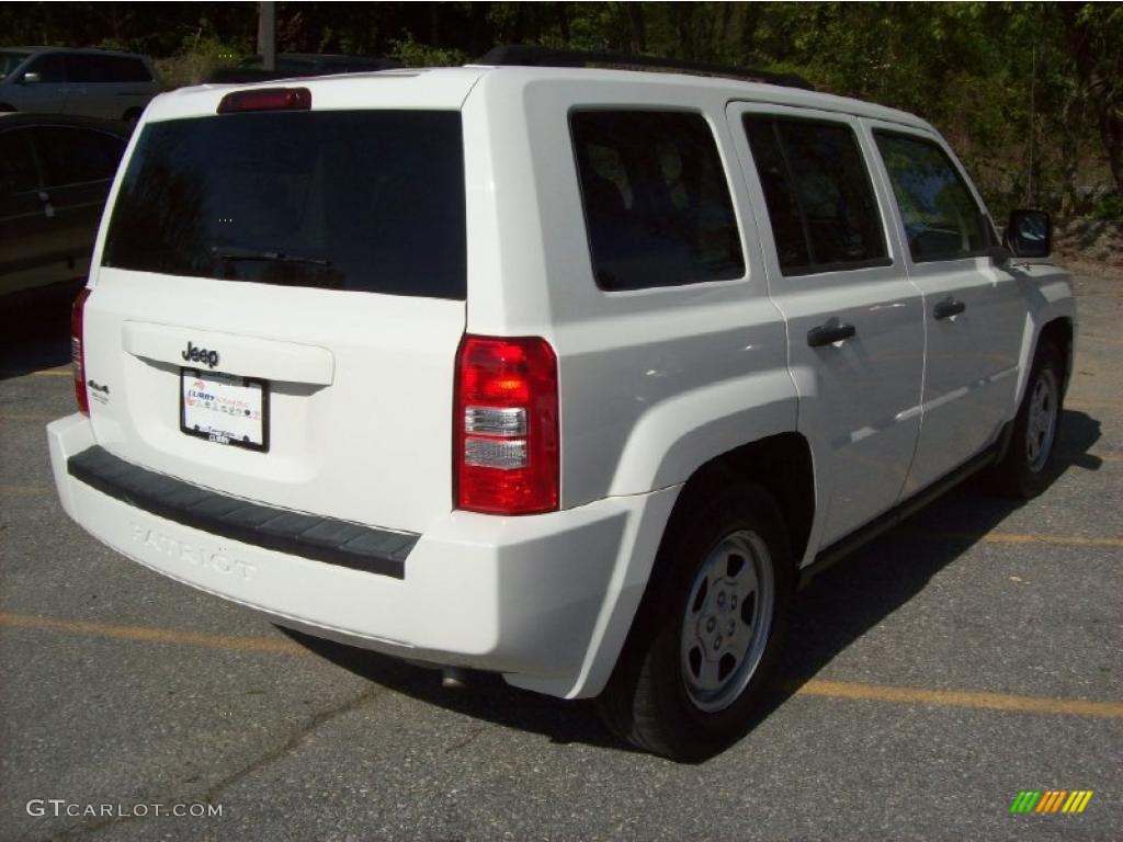 2008 Patriot Sport 4x4 - Stone White Clearcoat / Dark Slate Gray photo #22