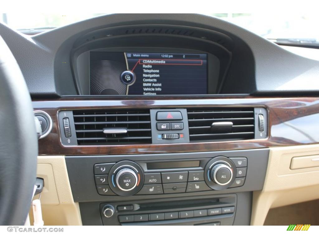 2011 BMW 3 Series 328i xDrive Sports Wagon Controls Photo #49026792