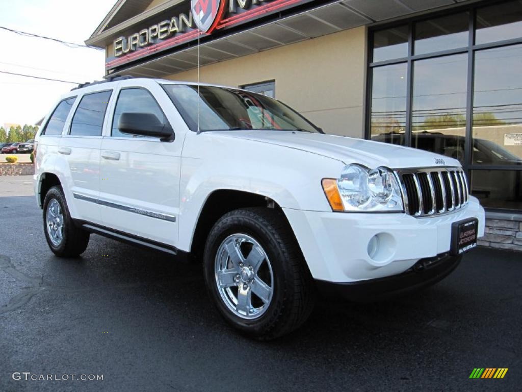 2005 Grand Cherokee Limited 4x4 - Stone White / Dark Khaki/Light Graystone photo #1
