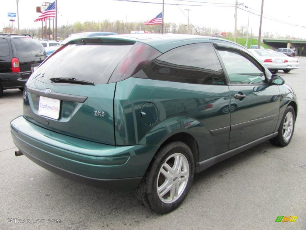 2000 Focus ZX3 Coupe - Rainforest Green Metallic / Medium Graphite photo #2
