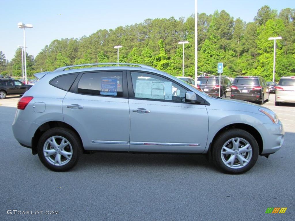 2011 Rogue SV - Silver Ice Metallic / Gray photo #6