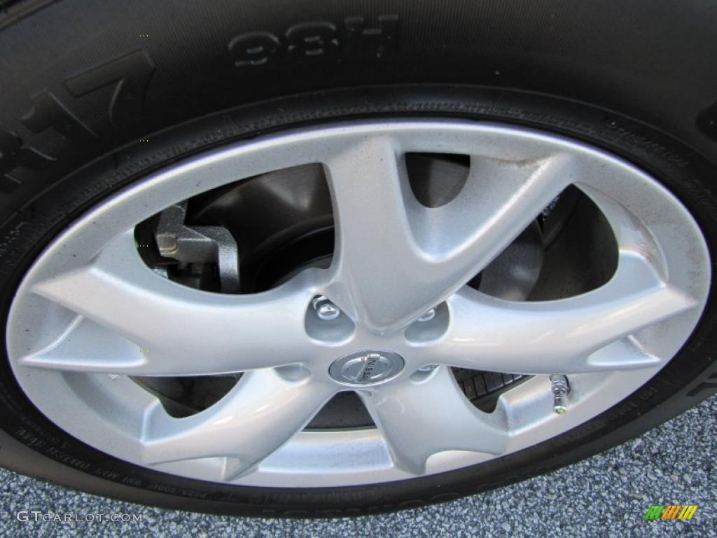 2011 Rogue SV - Silver Ice Metallic / Gray photo #9