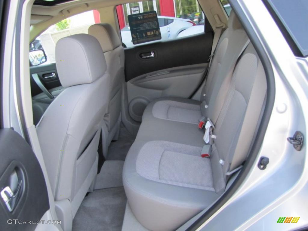 2011 Rogue SV - Silver Ice Metallic / Gray photo #11