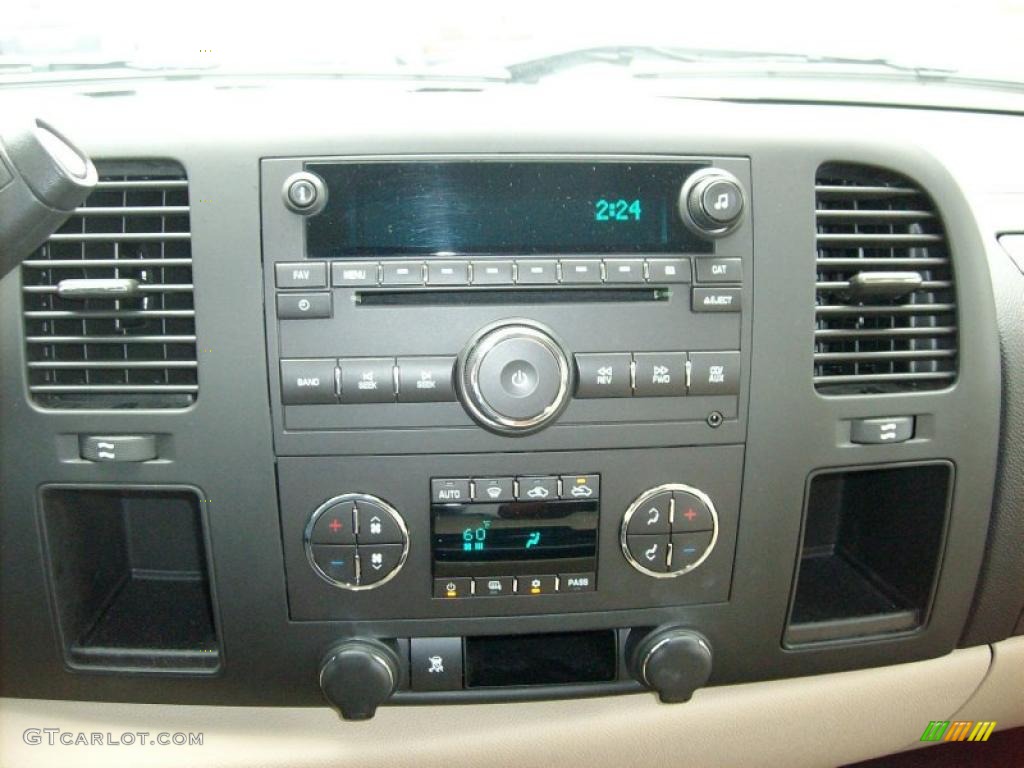 2009 Chevrolet Silverado 1500 LT Crew Cab Controls Photo #49027683