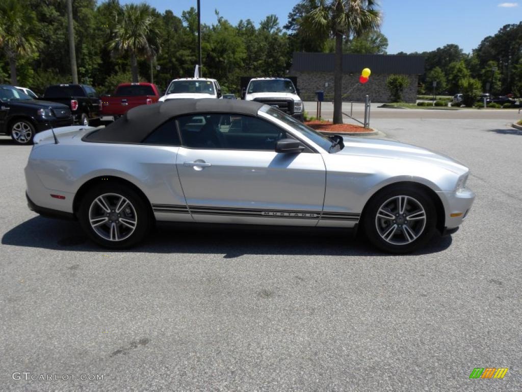 2011 Mustang V6 Premium Convertible - Ingot Silver Metallic / Charcoal Black photo #10