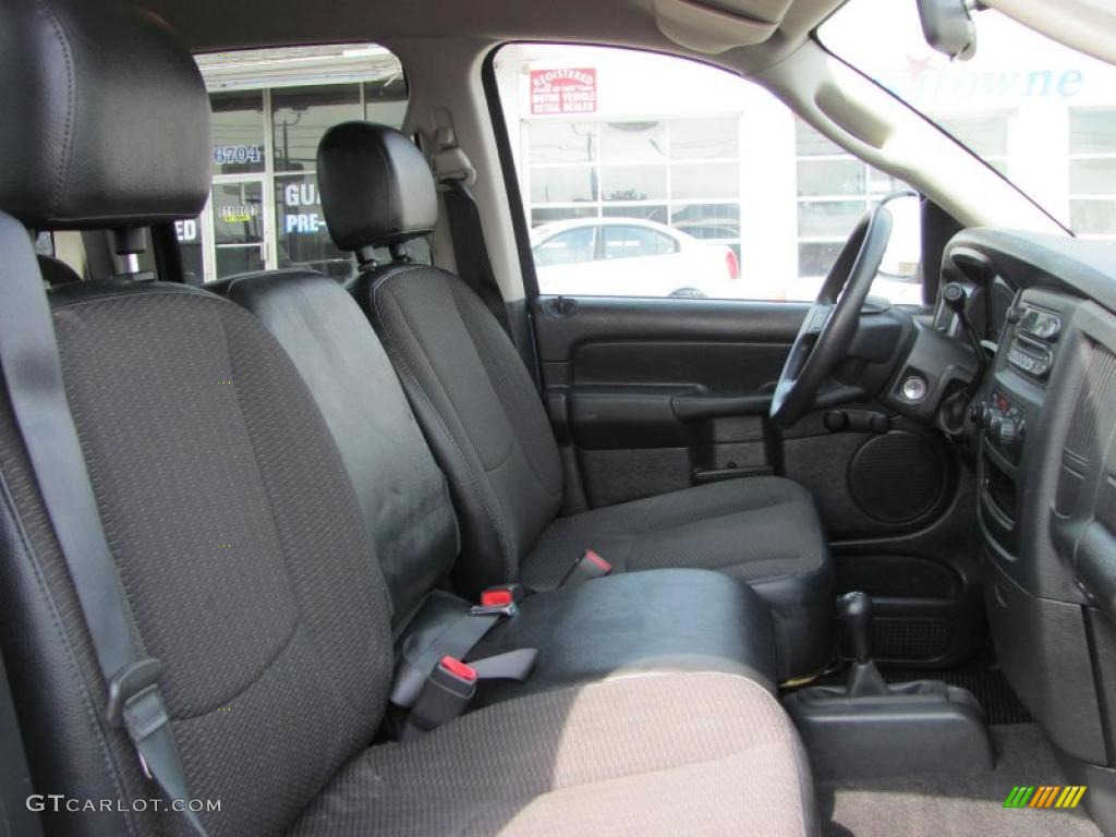 2005 Ram 1500 ST Quad Cab 4x4 - Atlantic Blue Pearl / Dark Slate Gray photo #16