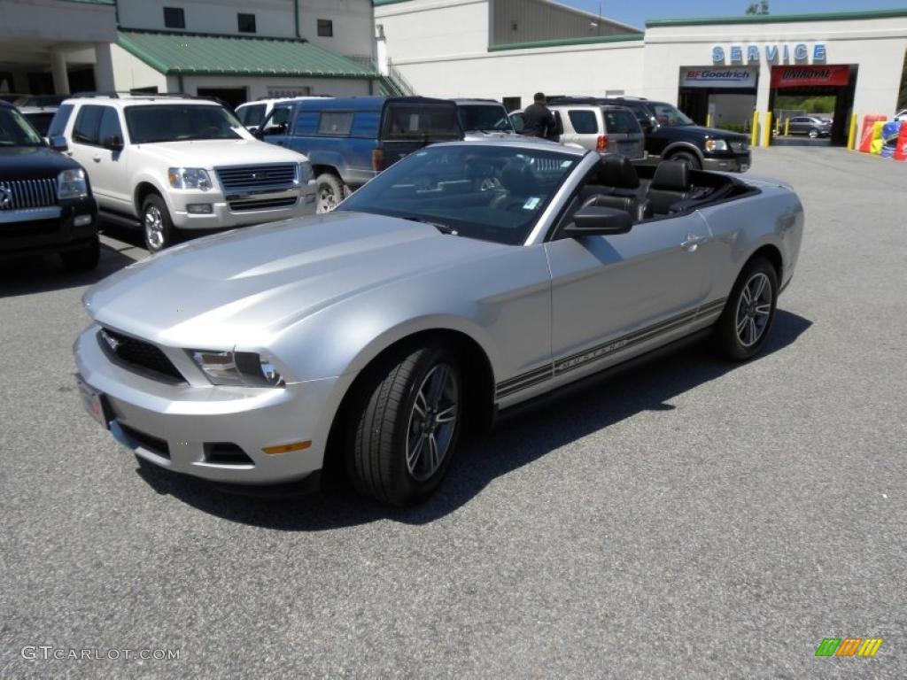 2011 Mustang V6 Premium Convertible - Ingot Silver Metallic / Charcoal Black photo #26